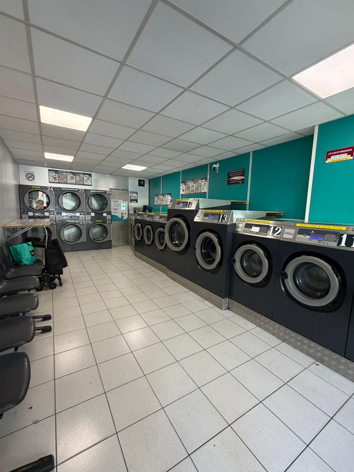 Intérieur de la Laverie Turcat